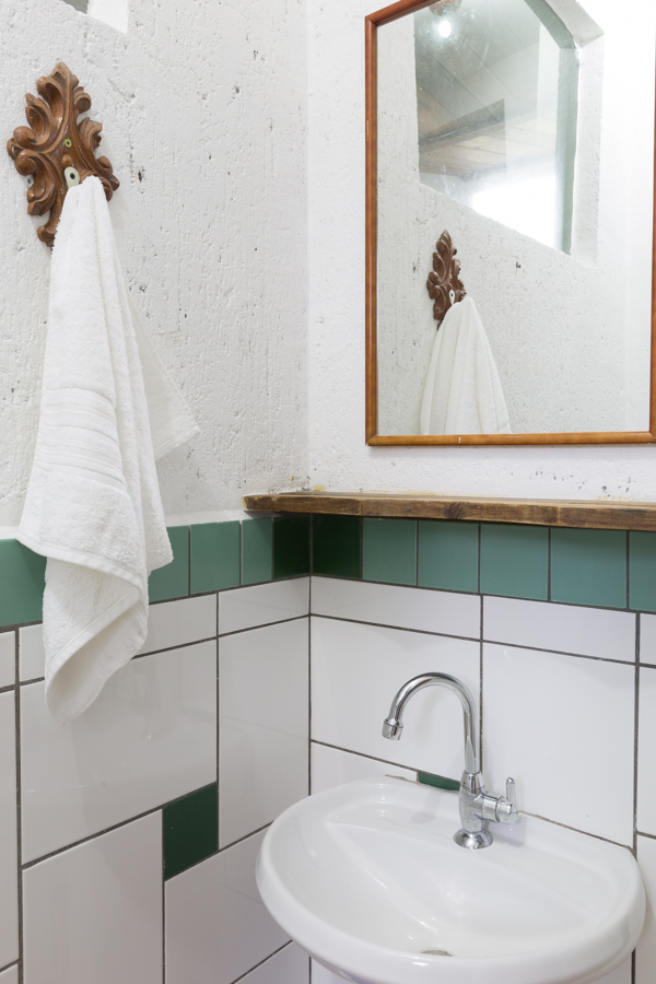 Quarto-_laranja_banheiro_02